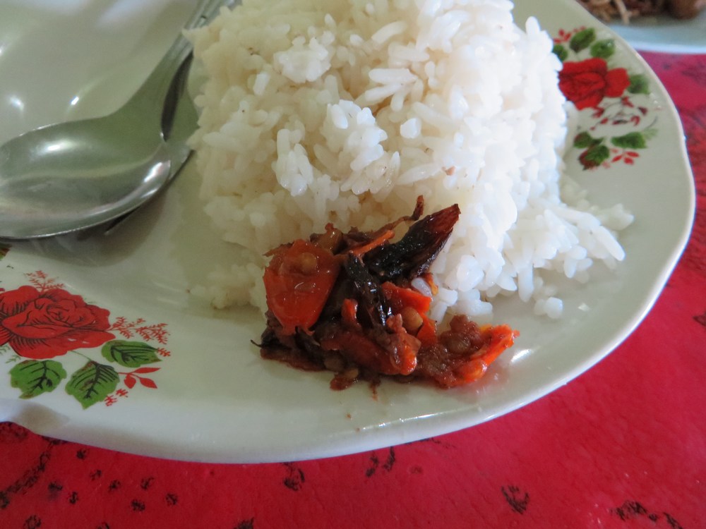nasi putih dan sambal spesial warung lukluk 