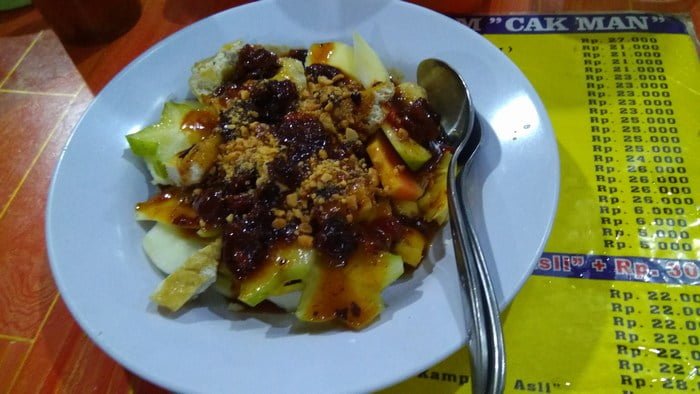 Rujak Petis Khas Surabaya soto ayam cak man (2) - Pie Susu Bali Bli Man
