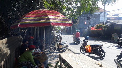 Sate Babi Bali Bawah Pohon Pemogan